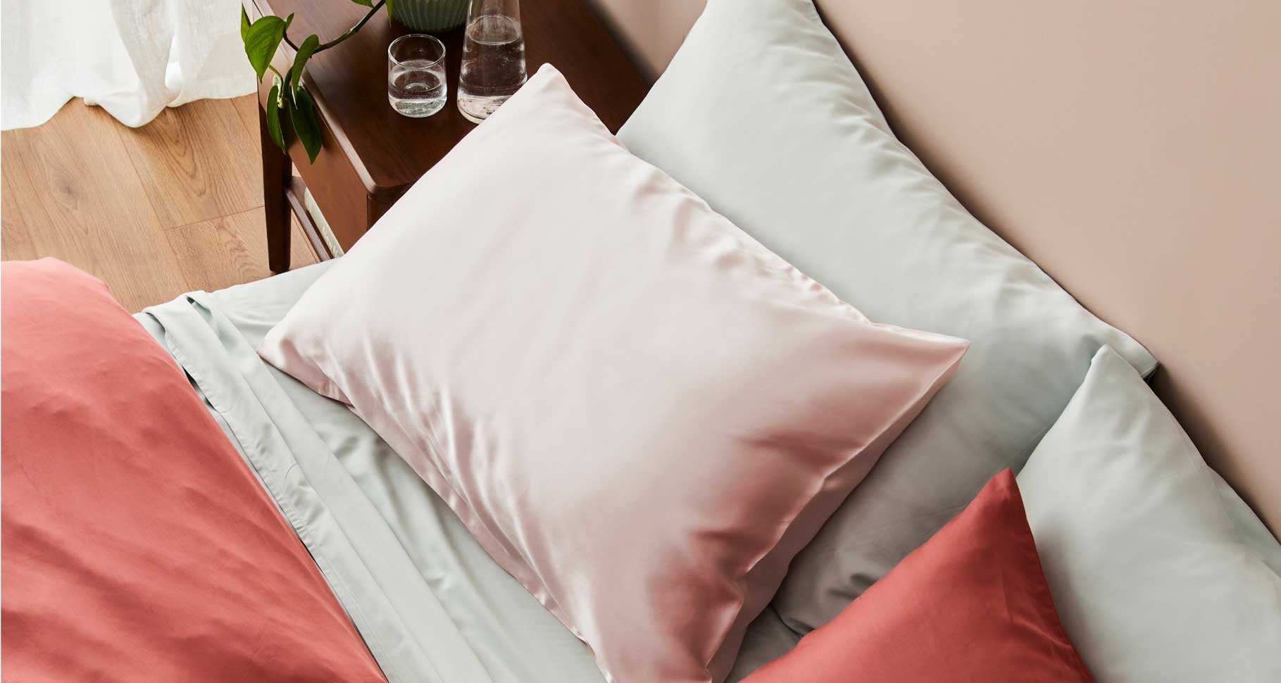 silk pillowcase light pink 1