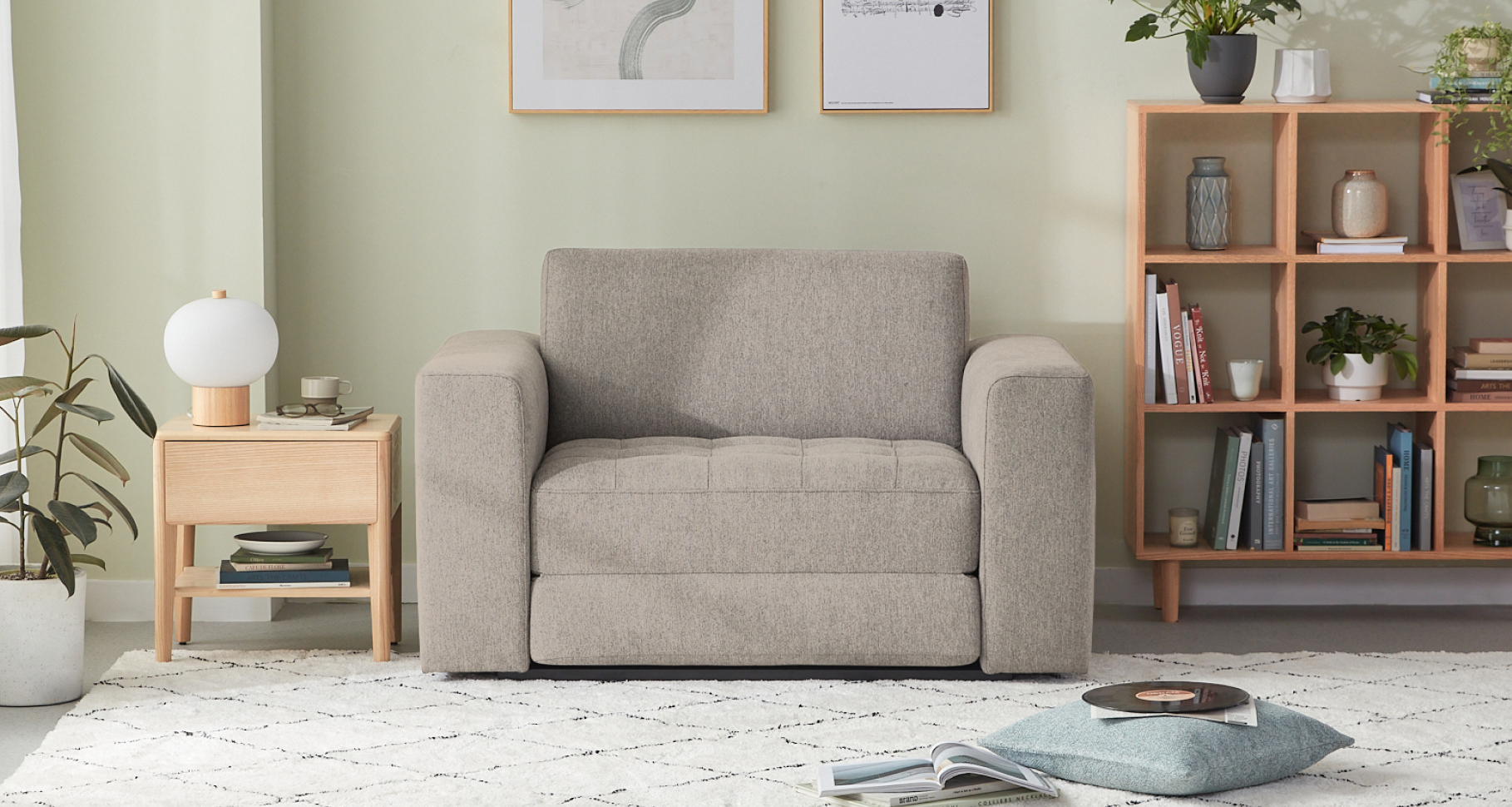 Armchair outlet single bed